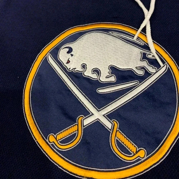 Reebok Buffalo Sabres NHL Hockey Jersey - Youth Large/ XL - Picture 8 of 12